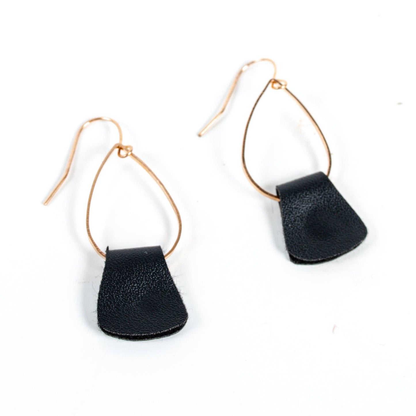 Teardrops of Leather Earring-Black